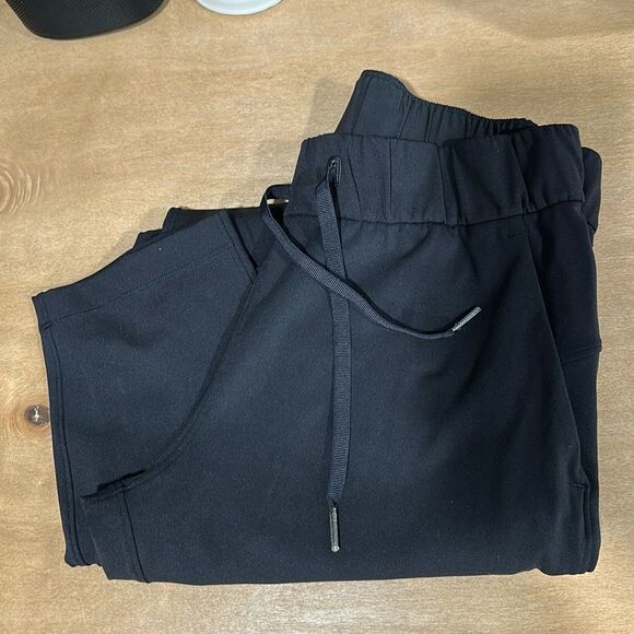 Lululemon On The Fly Pant *28" - Black size 4 - Picture 9 of 12